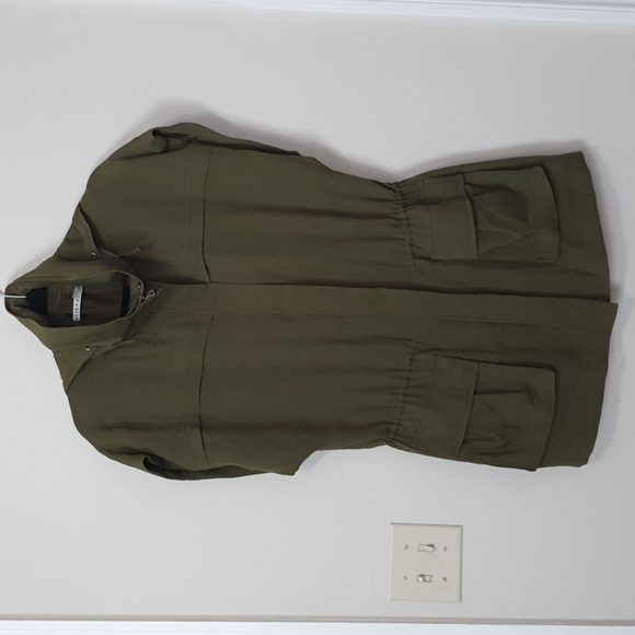 Alice and Olivia Hooded Oversized Vest - Picture 1 of 11